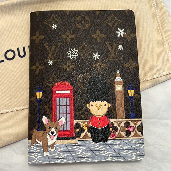 Louis Vuitton Accessories - Louis Vuitton 2021 Christmas Animation London Notebook